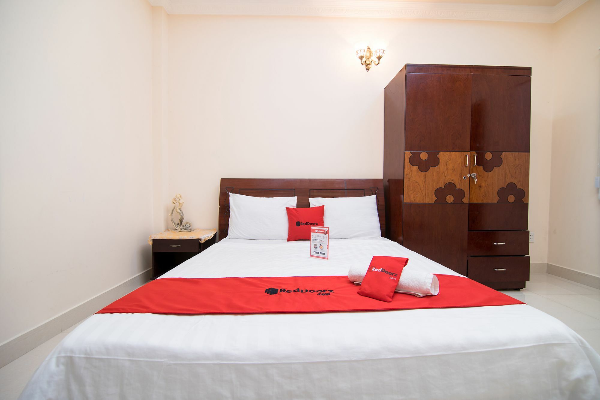 Reddoorz Near Pico Plaza Cong Hoa Hotell Ho Chi Minh-staden Exteriör bild