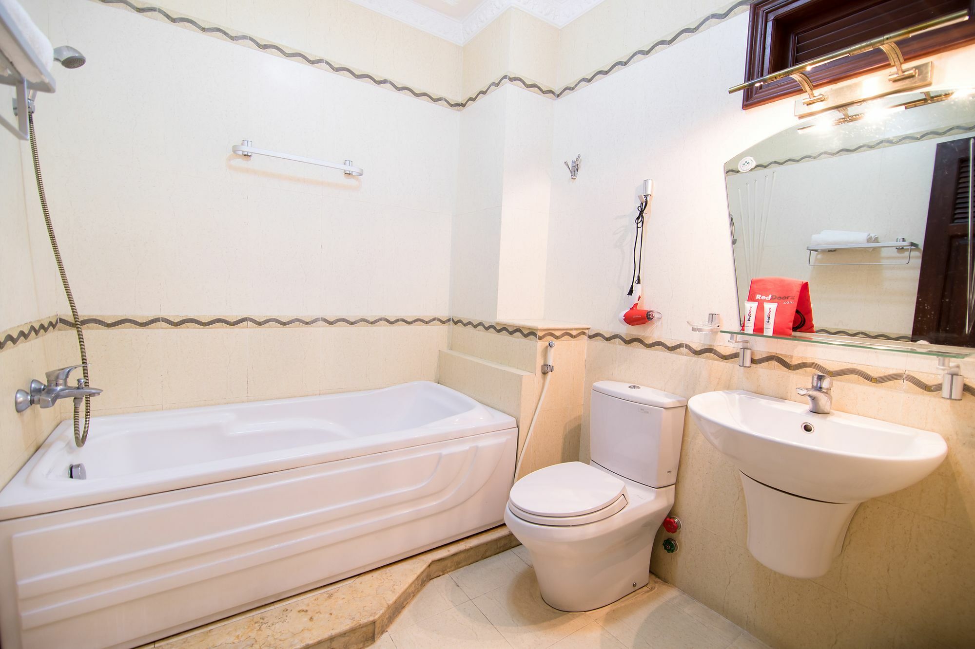 Reddoorz Near Pico Plaza Cong Hoa Hotell Ho Chi Minh-staden Exteriör bild